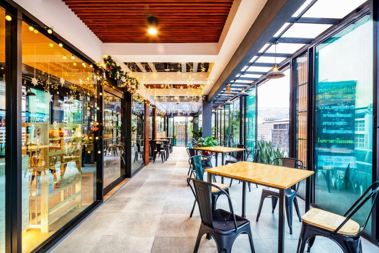 Penyos Service Apartment Бангкок Экстерьер фото
