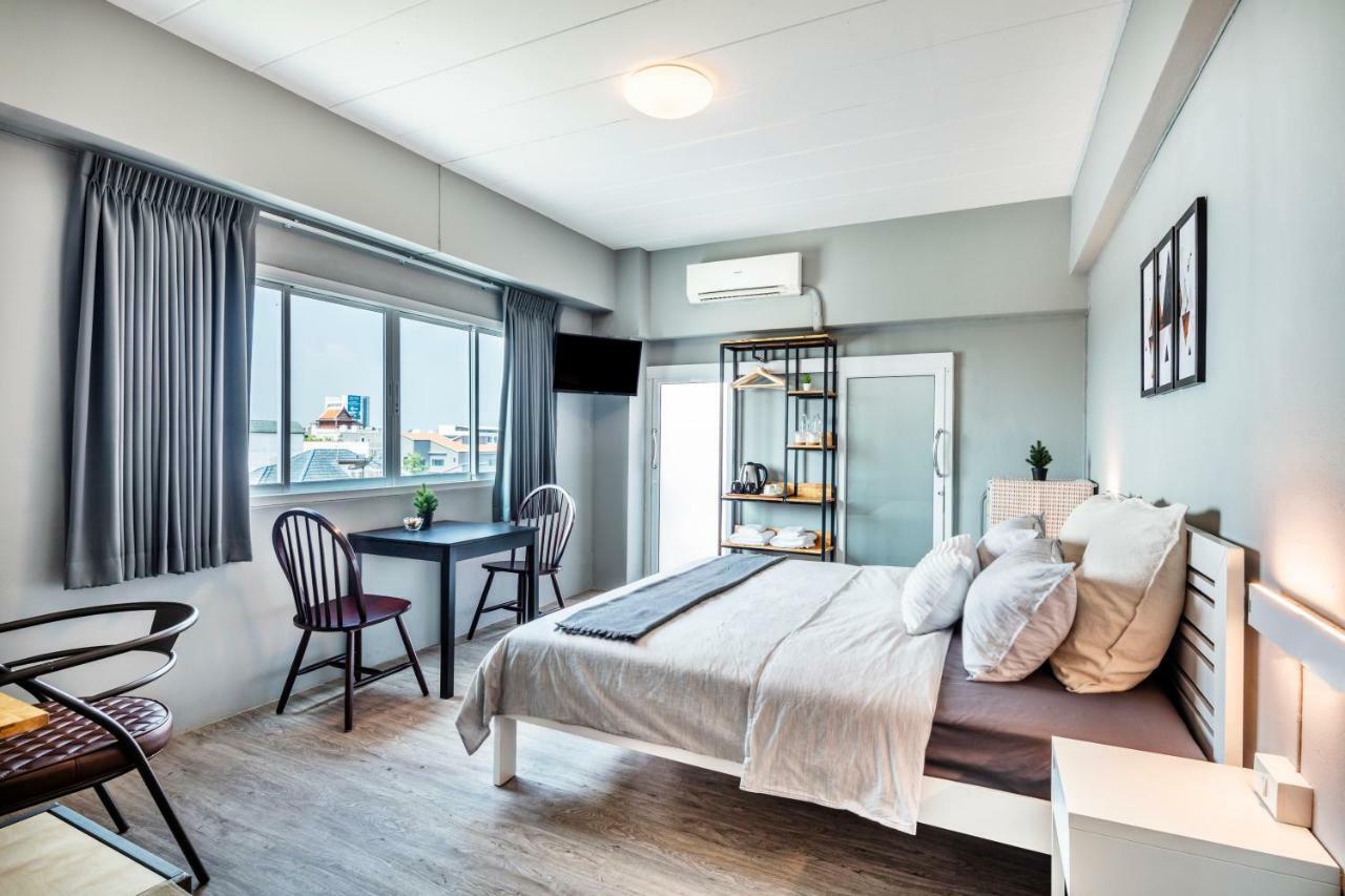 Penyos Service Apartment Бангкок Экстерьер фото