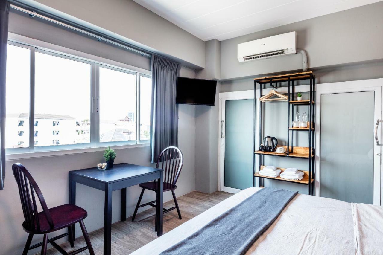 Penyos Service Apartment Бангкок Экстерьер фото